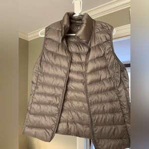 UNIQLO Vest Girls Size Large